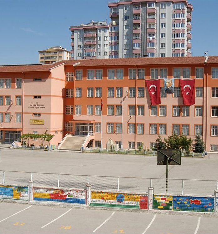 ali-riza-ozdereci-kiz-anadolu-imam-hatip-lisesi
